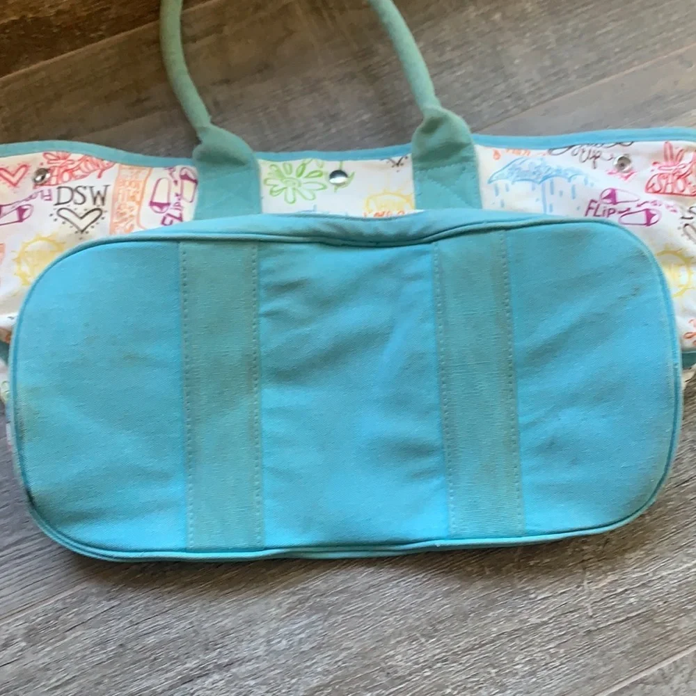 DSW Tote - Picture 5 of 5